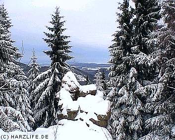 Winter an den Kästeklippen mit Blick auf das nördliche Harzvorland
